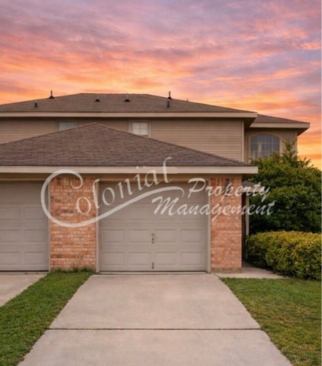 Building Photo - AVAILABLE SOON!