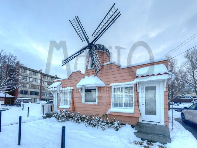 Building Photo - Spacious Windmill Studio Unit Rental