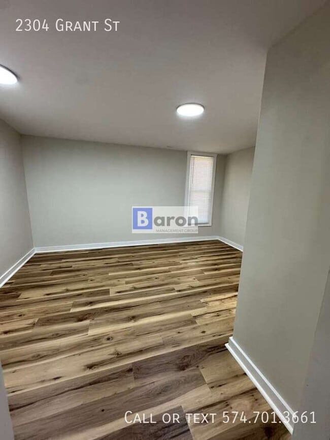 Photo - 2304 Grant St