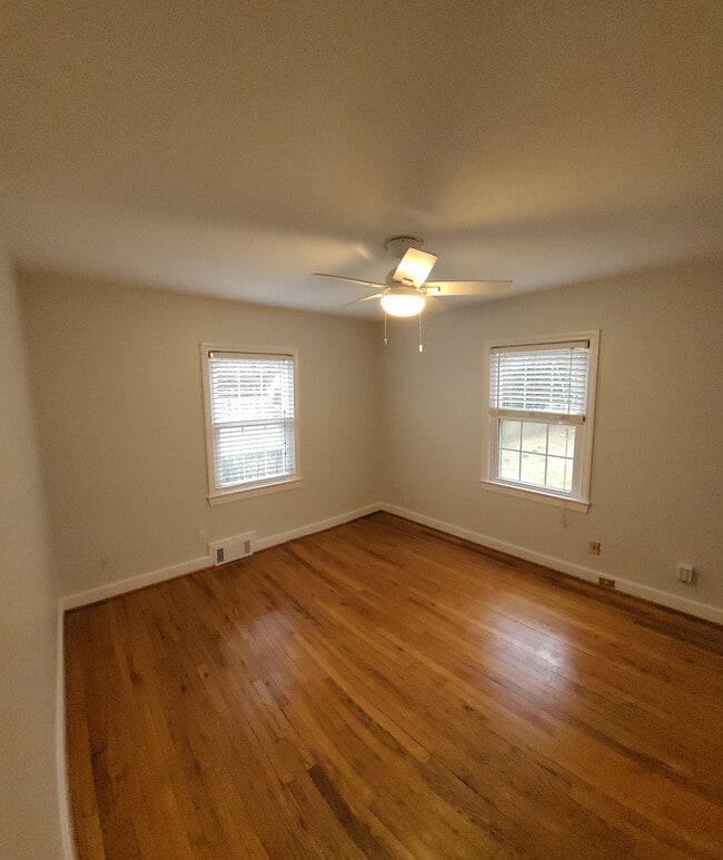 Photo - 209 W Cornwallis Dr