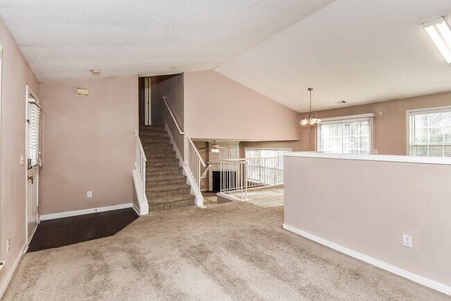 Photo - 373 Bass Way NW