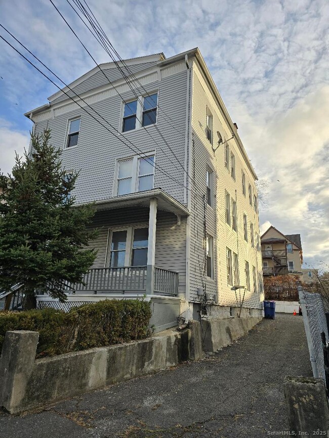 Building Photo - 133 South St Unit 1