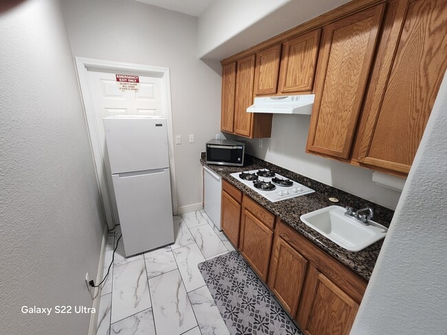 Photo - 161 Aldeburgh Cir Unit In law