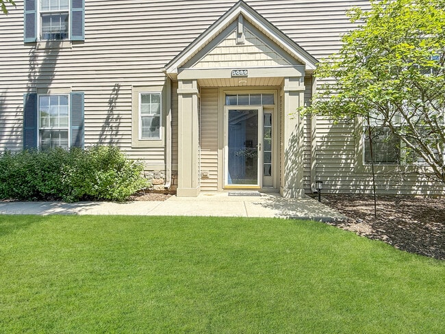 Photo - 1089 Ellsworth Dr