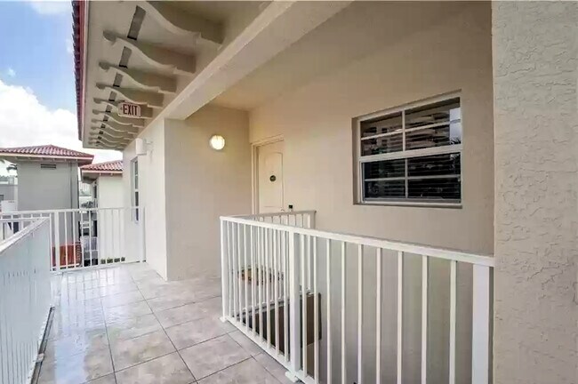 Photo - 2110 W First St Unidad 301