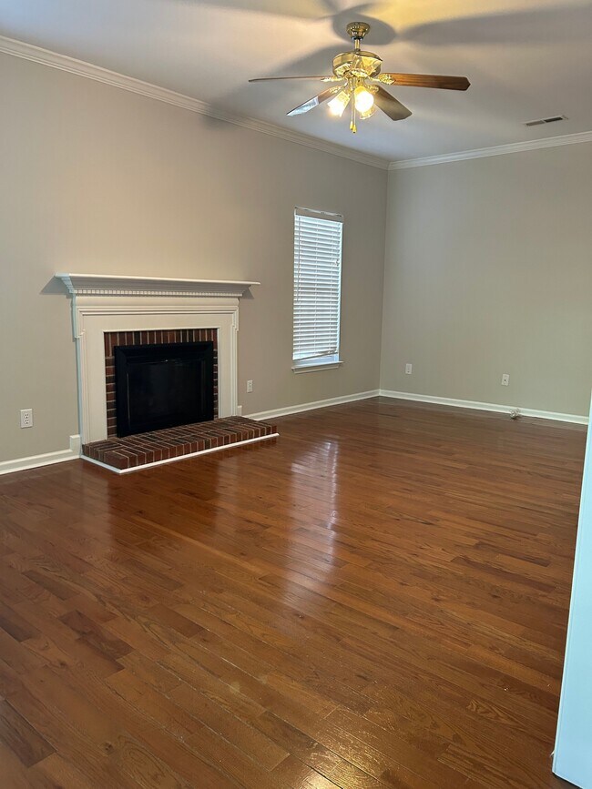 Photo - 226 Windsong Dr