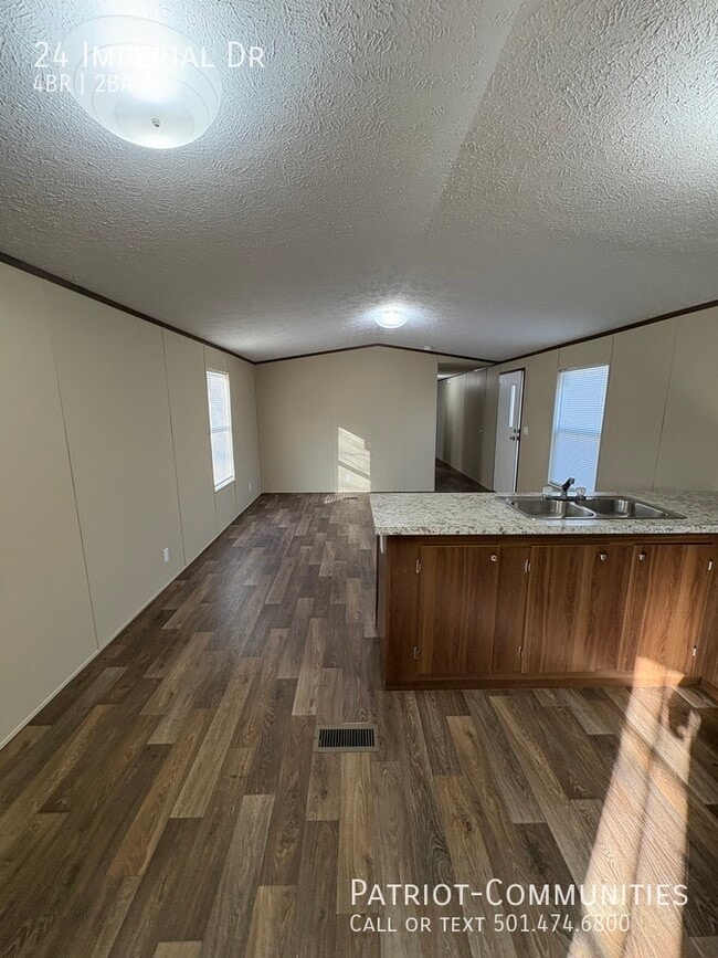 Photo - 24 Imperial Dr