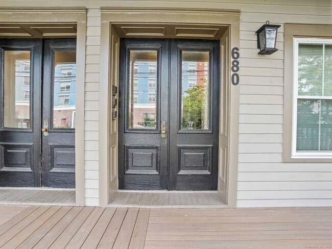 Photo - 678 Atlantic St Unit 3