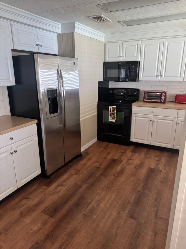 Photo - 1045 Great Lakes Dr