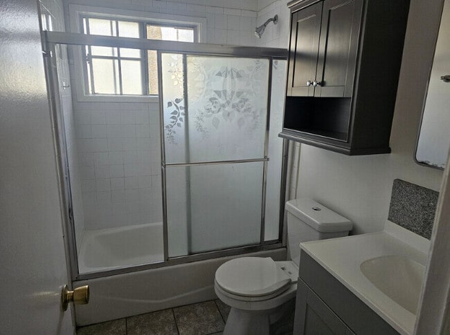 Photo - 1536 S Orange Grove Ave