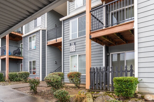 Entrance - Troutdale Terrace