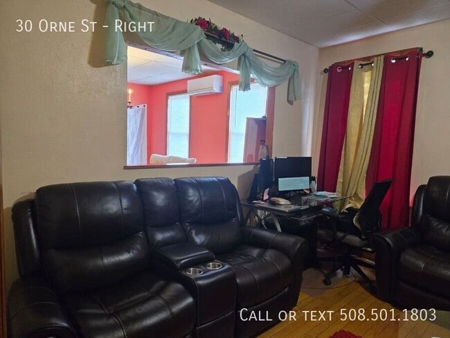 Photo - 30 Orne St Unit Right