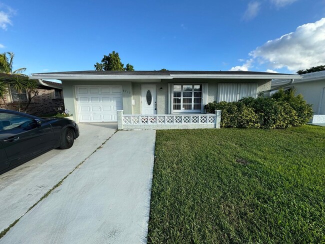 55+ HOA community single-family home two b... - 55+ HOA community single-family home two b...