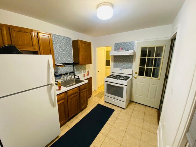 Photo - 1164 Cook Ave E