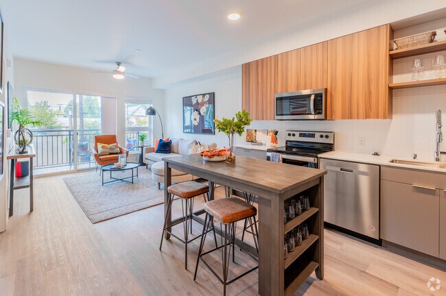 1BR, 1BA - 630SF - Kitchrn/Dining Area