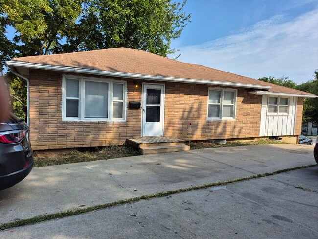 Building Photo - 1856 E 78th St Rental