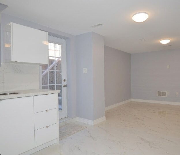 Photo - 3472 Beau Rivage Cres