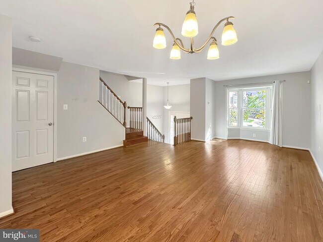 Photo - 38 Carriage House Cir