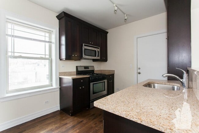 Photo - 3818 N Sheffield Ave