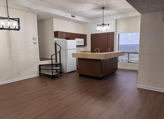 Photo - 5916 Lago Vista Way Unit B-10 UP