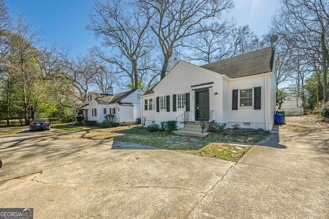 Photo - 1977 N Decatur Rd