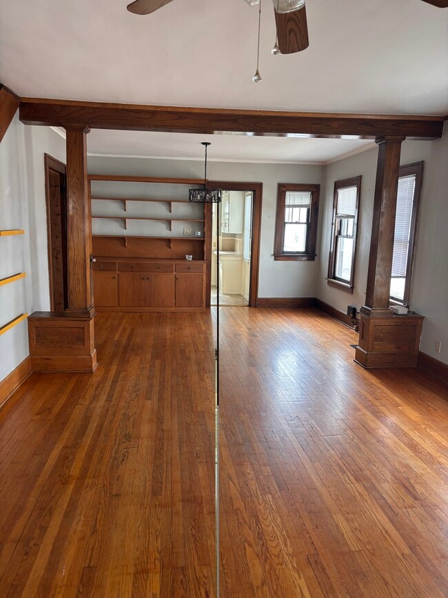 Photo - 1224 47th St