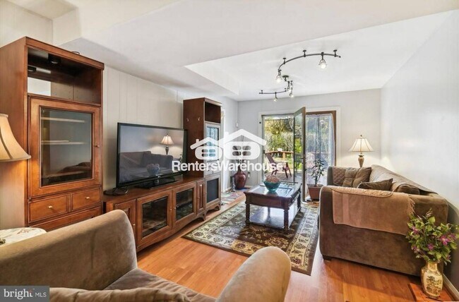 Photo - 1912 Huguenot Pl House