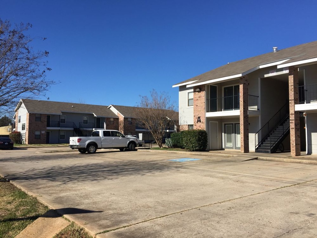 North Gate Village Apartments - North Gate Village Apartments