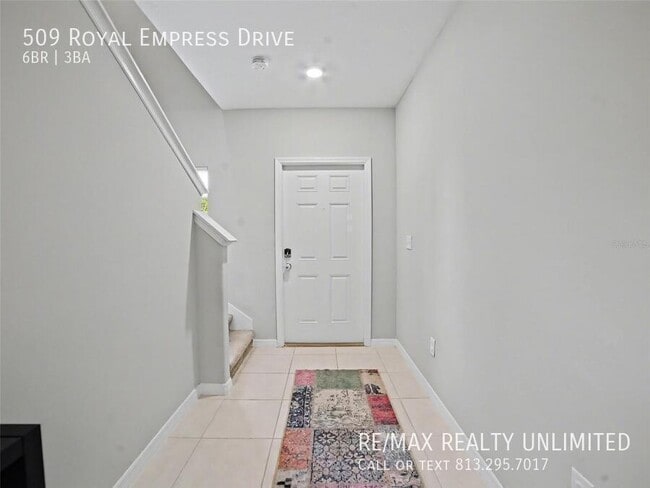 Photo - 509 Royal Empress Dr