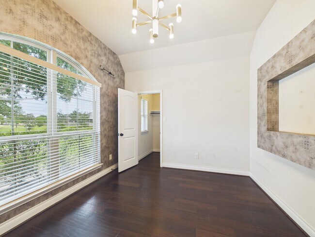 Photo - 2807 Naples Park Ln
