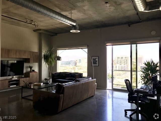 Building Photo - 900 S Las Vegas Blvd Unit 815 Rental