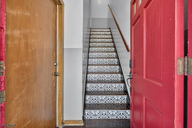 Photo - 1755 Winfield St