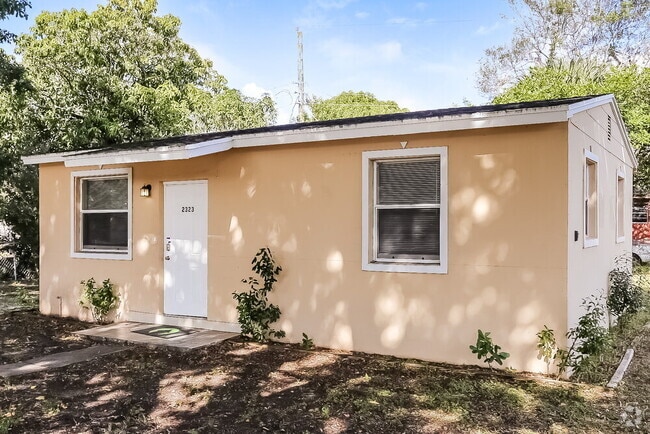 Building Photo - 2323 NW 12th Ct Rental