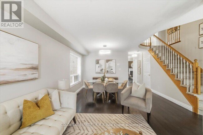 Photo - 45 Angier Crescent