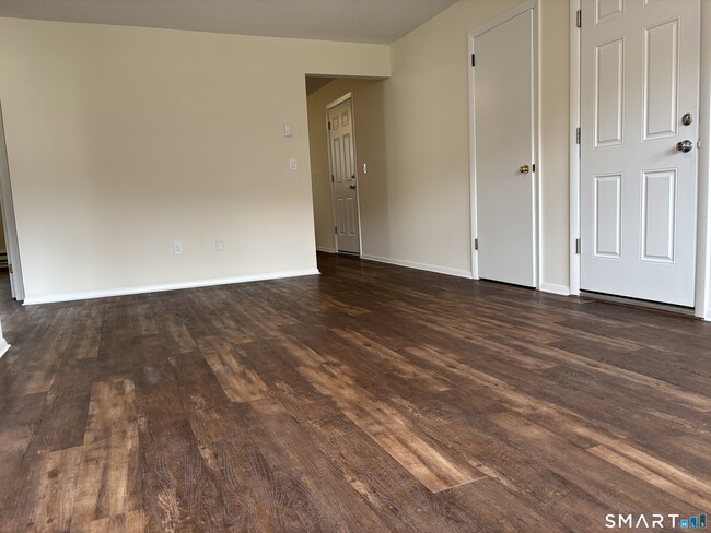 Photo - 26 Elmview Cir Unit 3