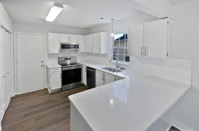 Photo - 2564 Captains Watch Rd NE