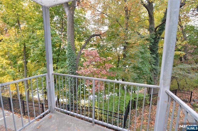 Photo - 20-30-30 Ridge Rd Unidad B15