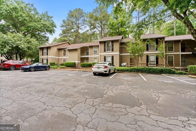 Building Photo - 5137 Roswell Rd NE Unit 4