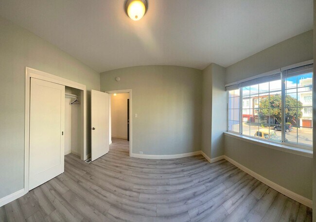 Photo - TOTAL REMODEL LARGE 2BR/2BA 1250sf w Parki...