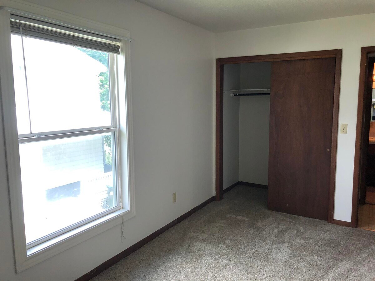 Photo - 519 S Dodge St Unidad 2