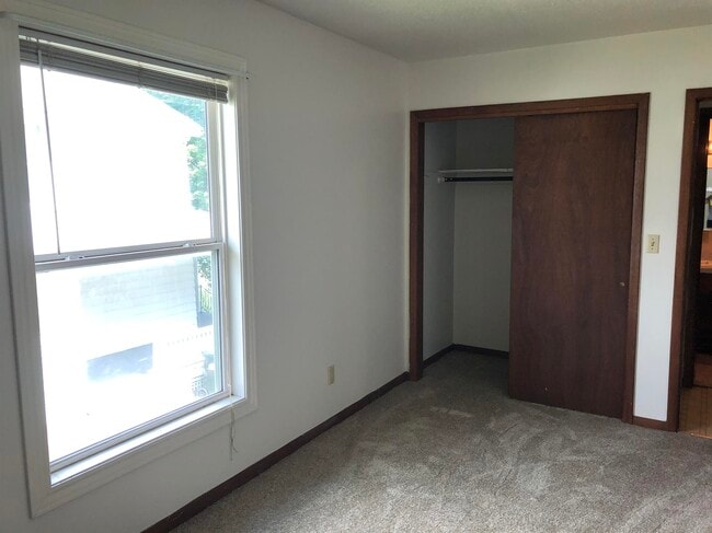 Photo - 519 S Dodge St Unidad 4