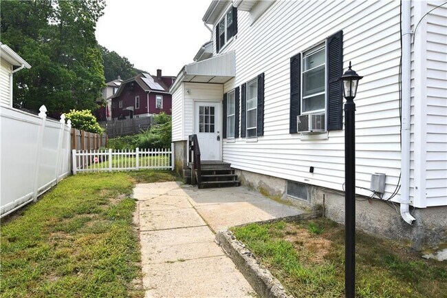 Photo - 76 Cottage St Unit 2