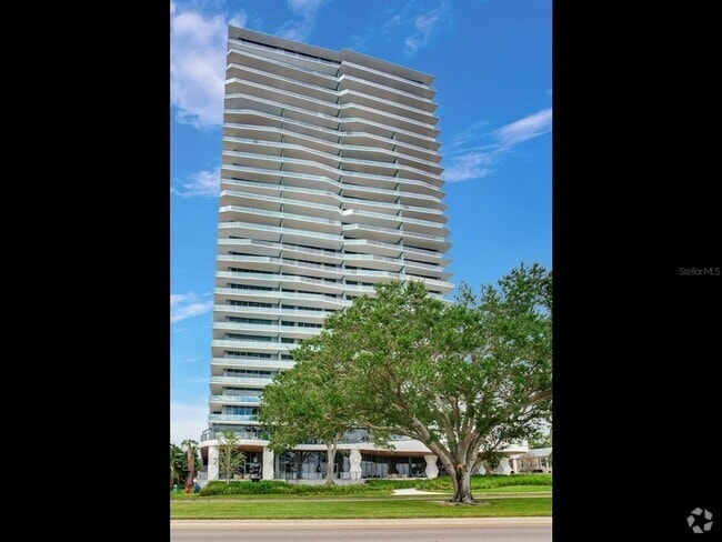 Building Photo - 2912 W Santiago St Unit 904 Rental
