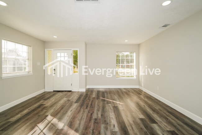 Photo - 5100 Goose Creek Dr