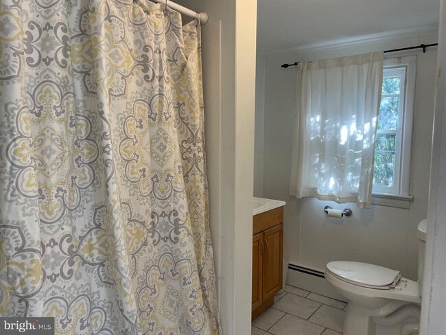 Photo - 1410 Longford Rd