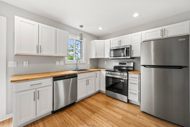 Photo - West AVL Cottage 112