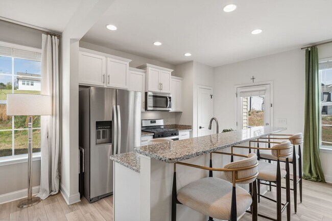 Photo - Stylish End-Unit Townhome – 3 Bed, 2.5 Bat...