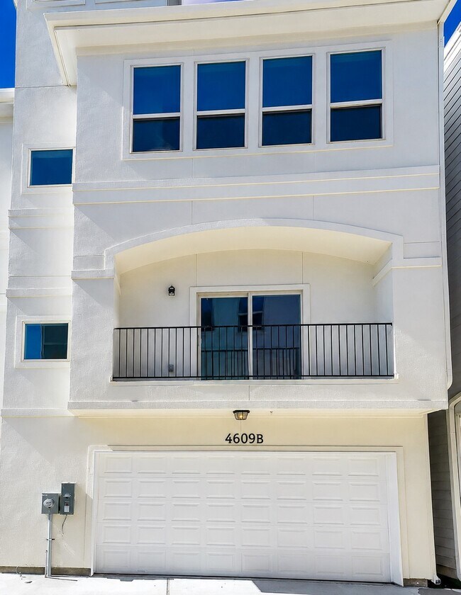 Photo - 4609 Nett St Unit B