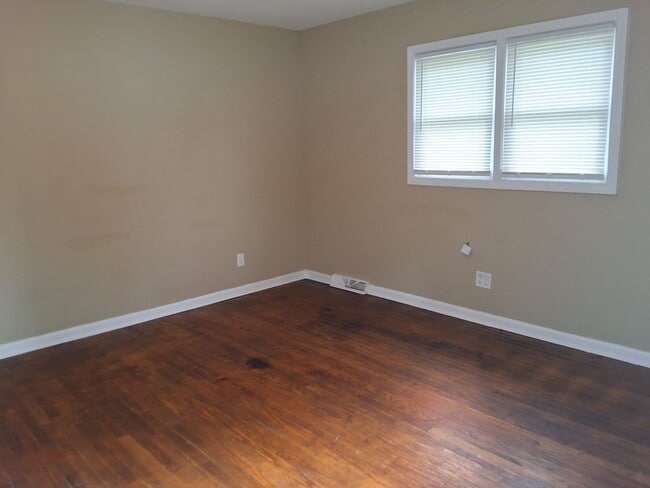 Photo - 1110 Evelyn Dr Unit B