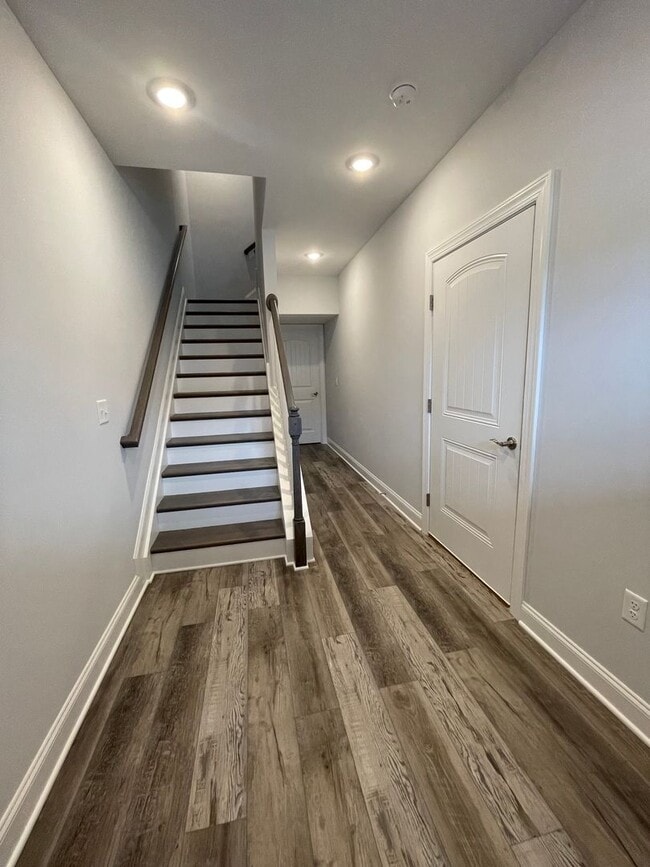 Photo - Townhome for rent in Cresent Ridge subdivision